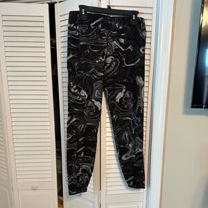 DKNY size M black/gray swirl leggings ankle length